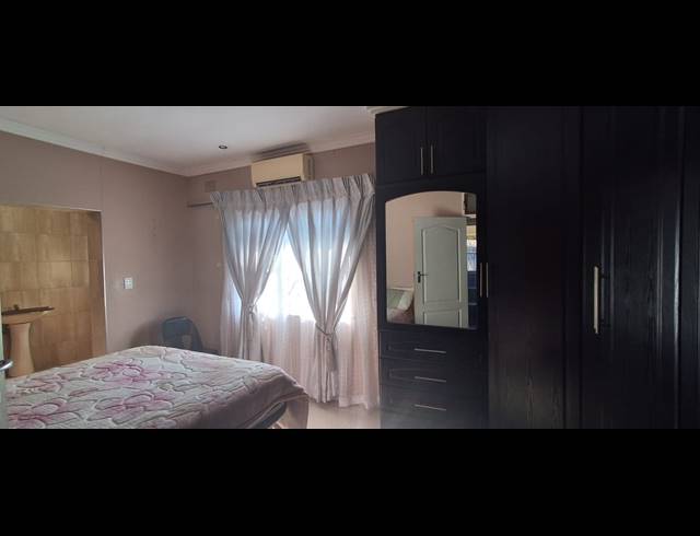 3 BEDROOM FREEHOLD FOR SALE IN MITHANAGAR